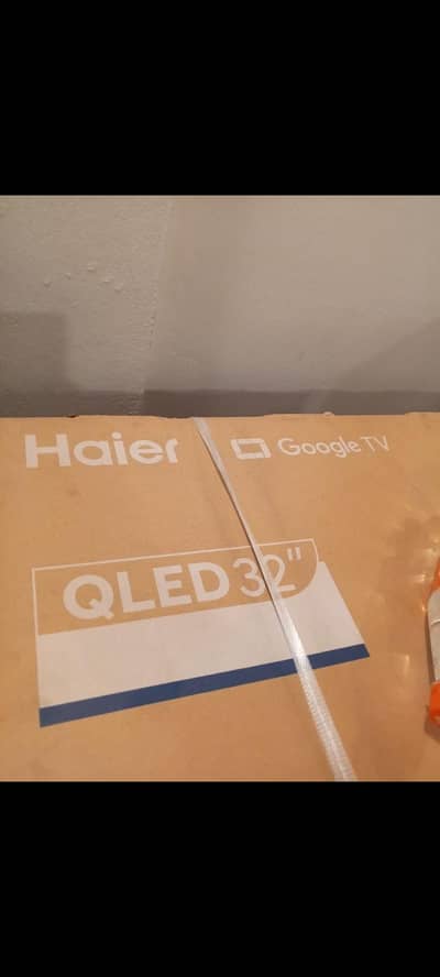 Haier 32" QLED Google TV H32S80EFX