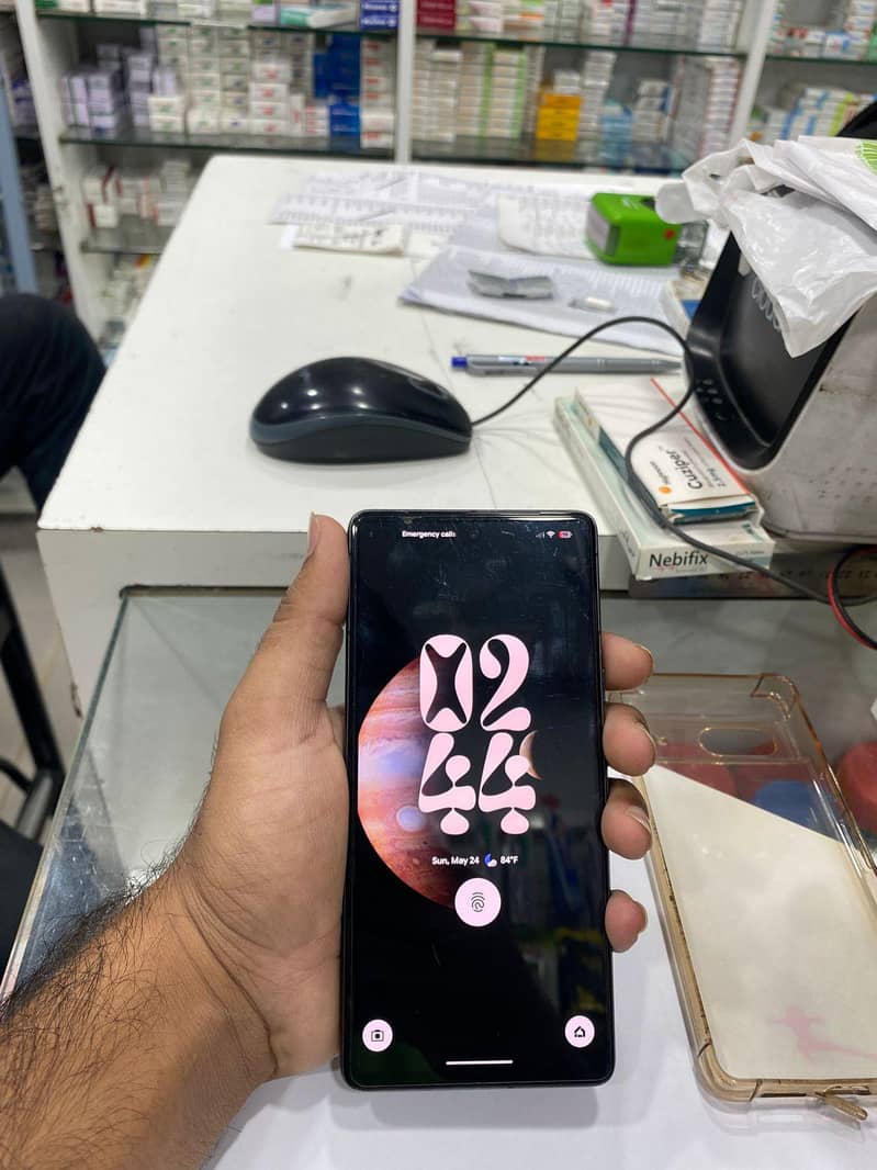 Google Pixel 7 4