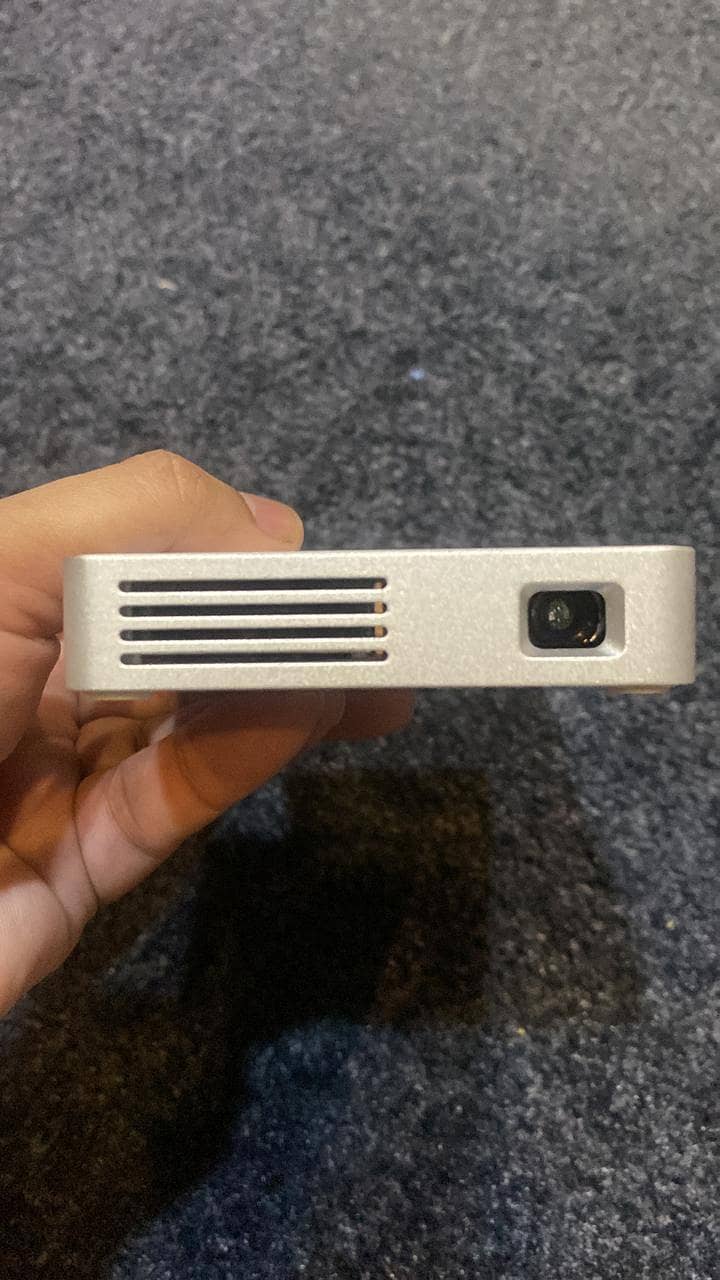 MINI Smart   Android projector 2
