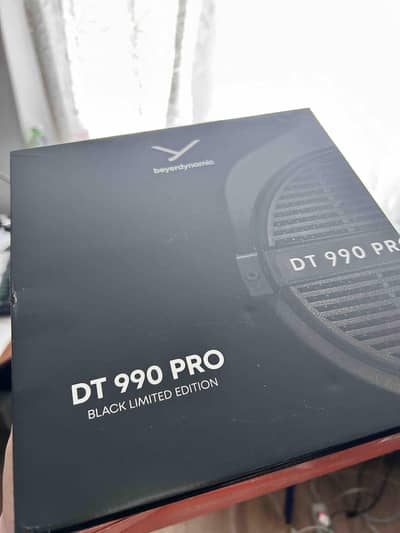 Beyerdynamic Dt 990 Pro Open Back Studio Headphone 250 Ohms Brand New