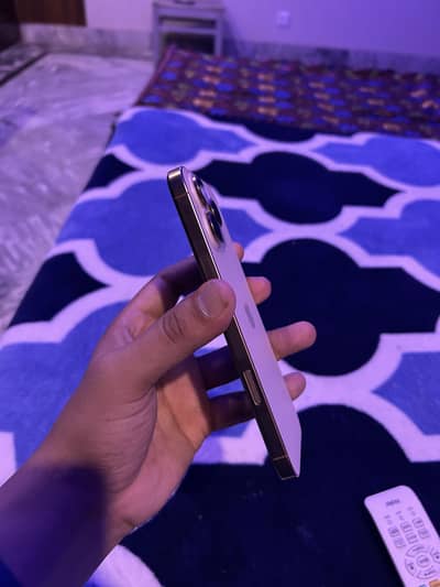 iPhone 16 Pro Max non pta factory unlock 4 month sim time with box