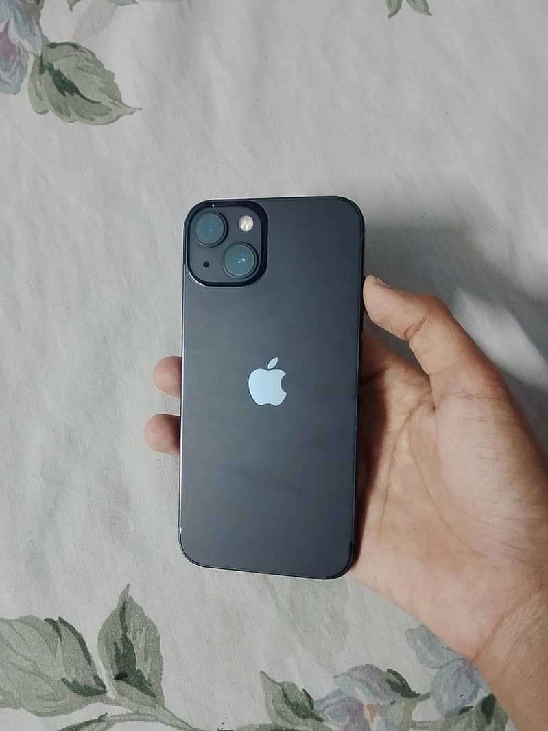 Apple iPhone 13 2