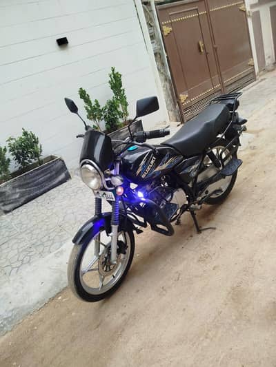 Suzuki GS SE 2018#0/3/1/7/0/0/2/4/6/2/9