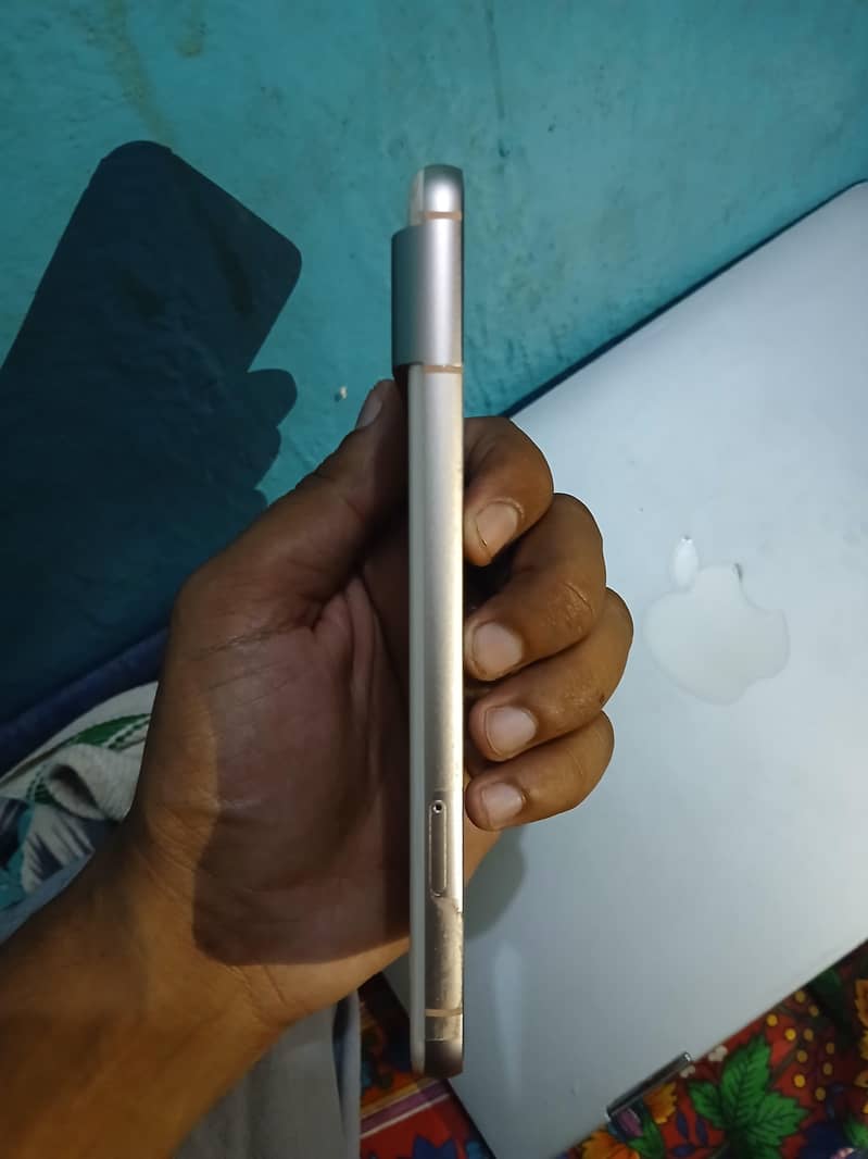 Google Pixel 8 Pro 4
