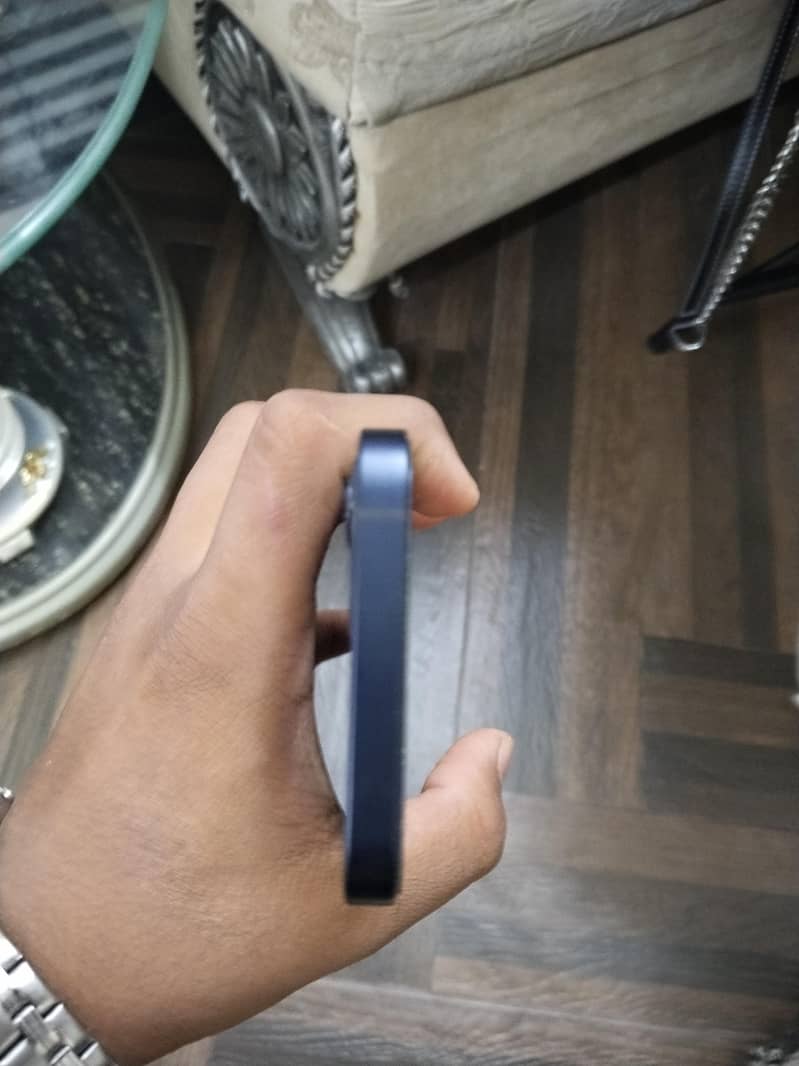 Apple iPhone 12 urgent sale 6