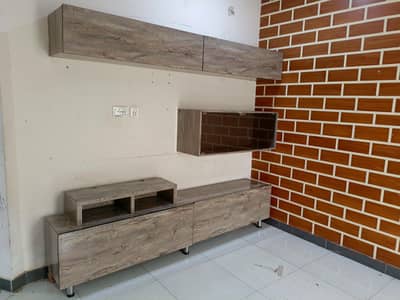 BEAUTIFUL LCD WALL RACK