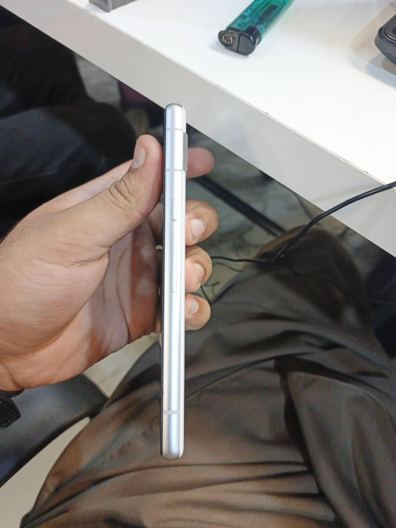 Google Pixel 7a 1