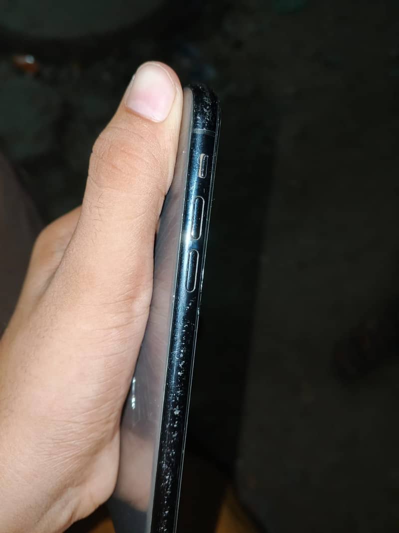 Apple iPhone X 4