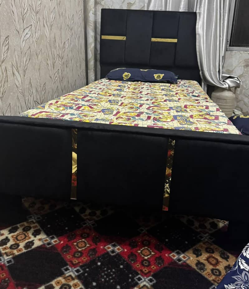 single bed 0
