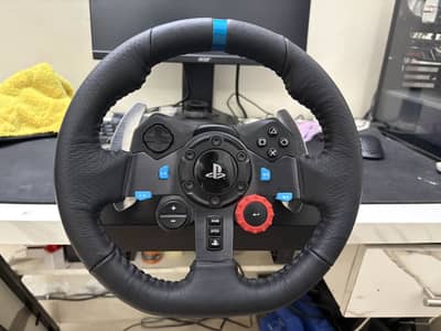 Logitech G29 Gaming wheel with manual shifter