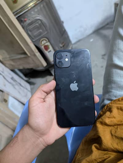 Apple iPhone 12