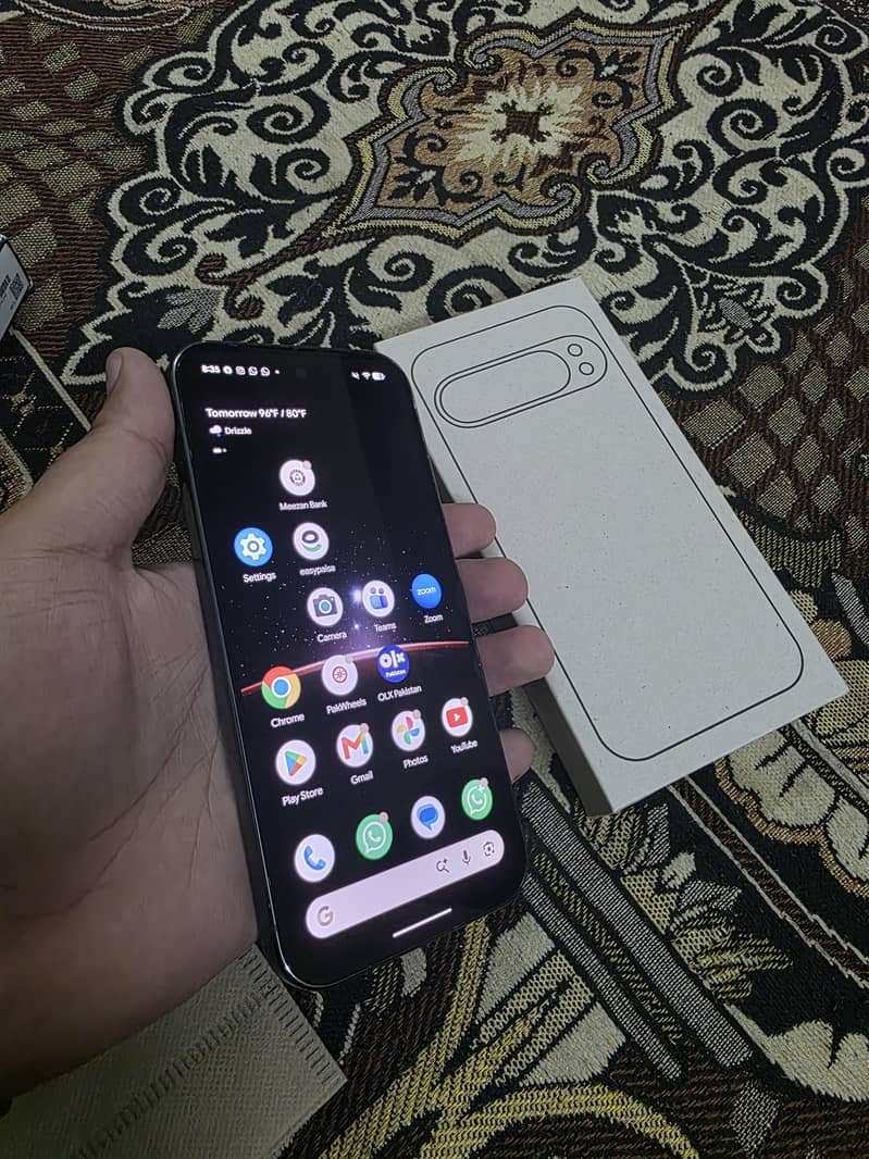 Google Pixel 9 Pro Complete Box 4