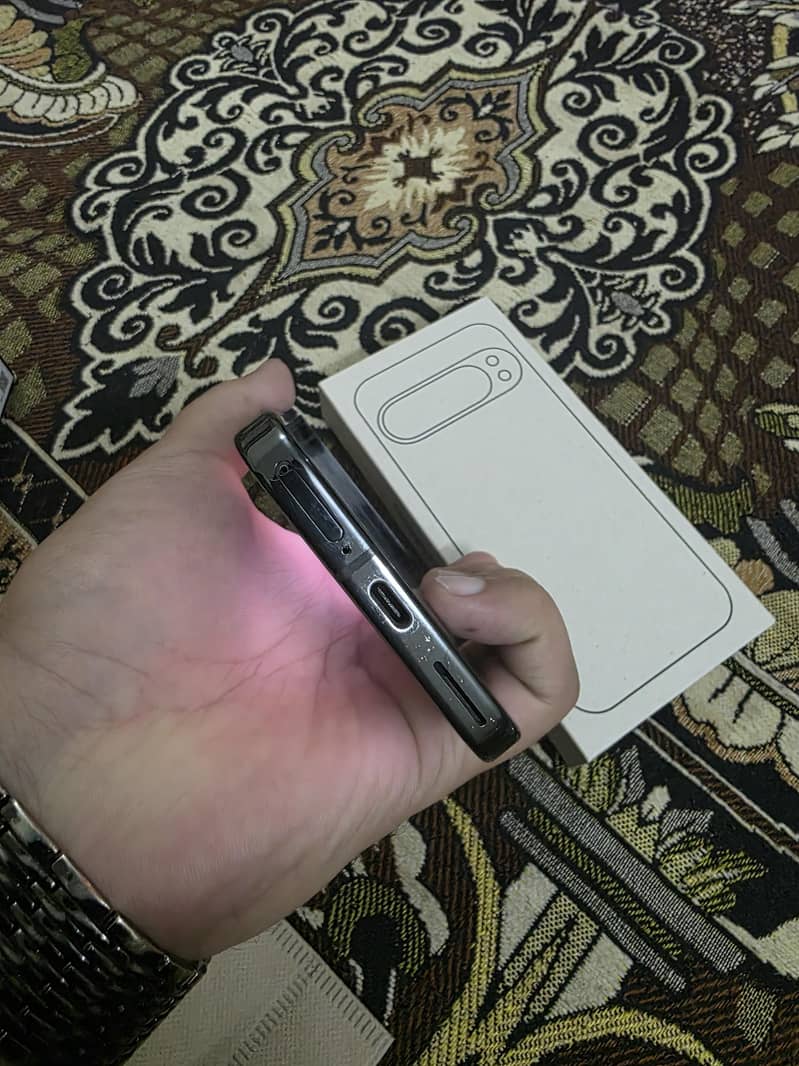 Google Pixel 9 Pro Complete Box 7