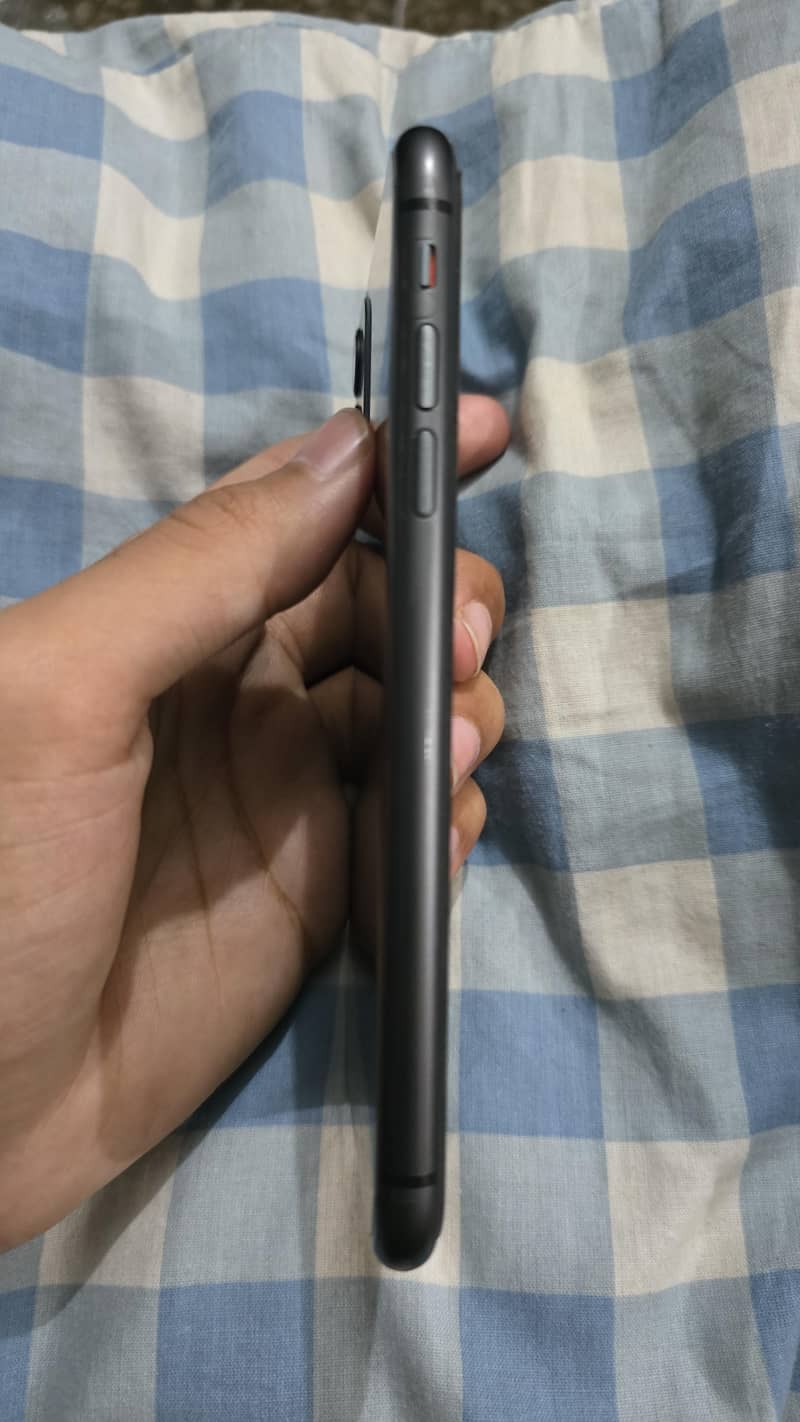 Apple iPhone 11 2