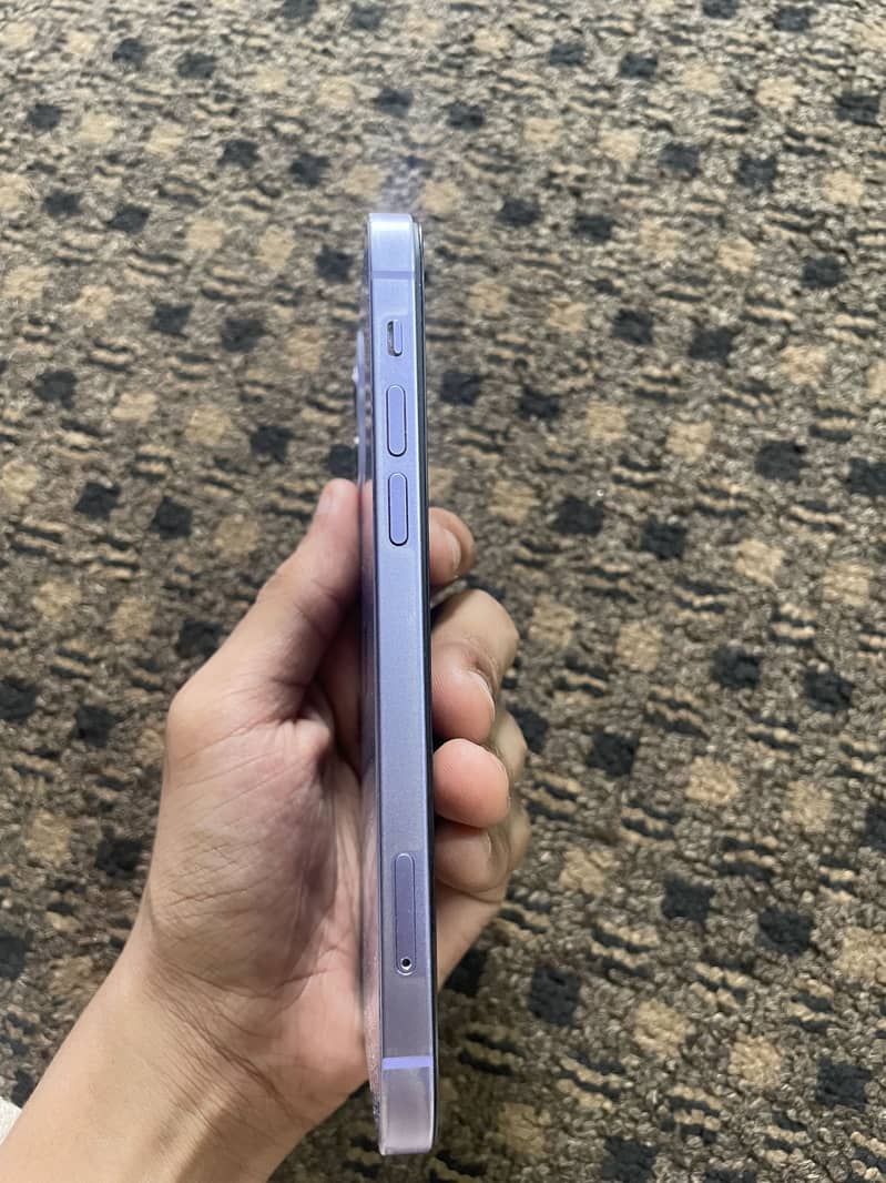 Apple iPhone 12 1