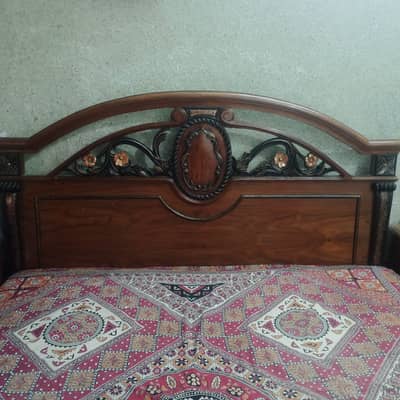 Bed with dressing and side tables