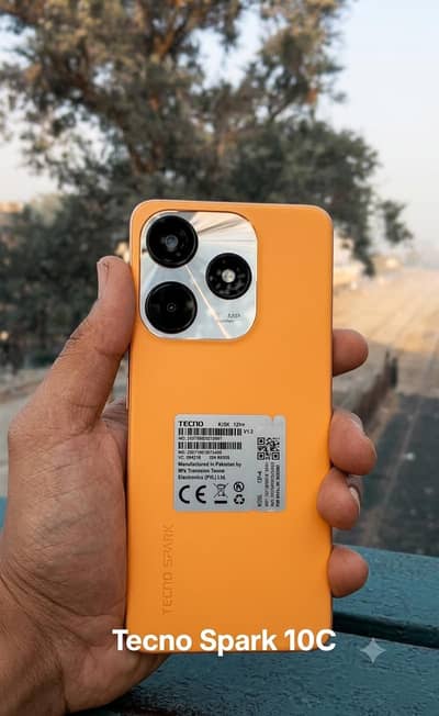 Tecno Spark 10C 4 128 with box