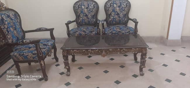chanyoti chair& table