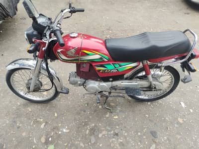 Honda CD 70 Red model 2022 fully Sealed Jenuine Condition.