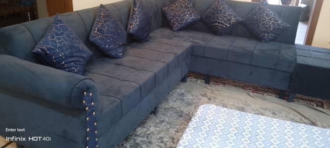 Like new sofa just buy two days ago