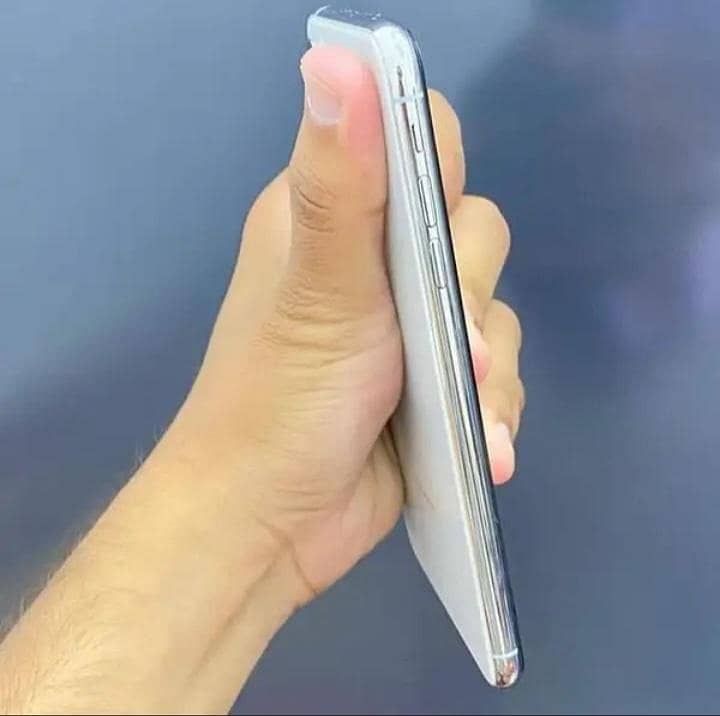 Apple iPhone X 3