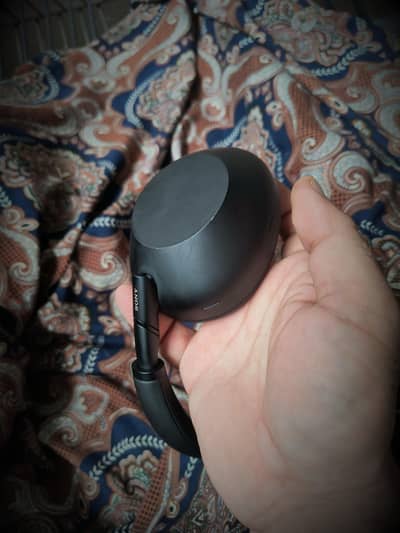 2 month used wh 1000 xm6