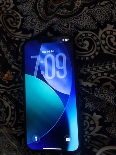 Apple iPhone 13
