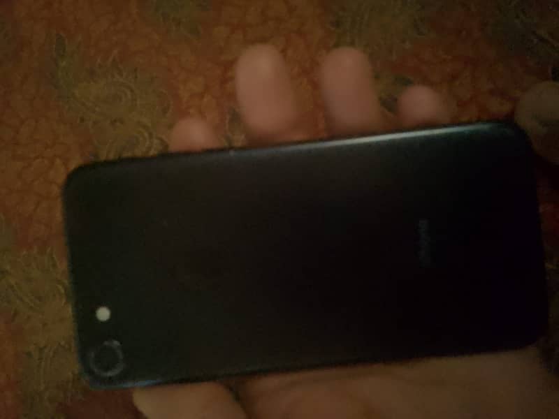 Apple iPhone 7 0
