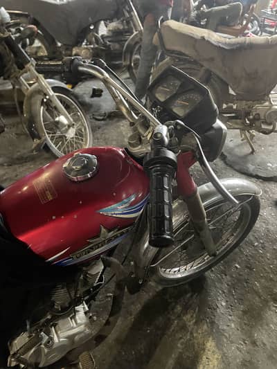 UNIQUE 125 2019