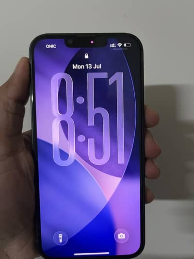 Apple iPhone 13