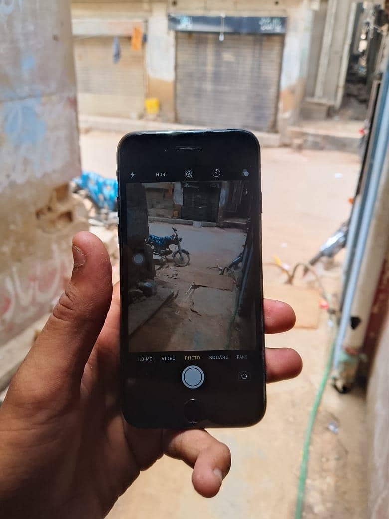 Apple iPhone 7 1