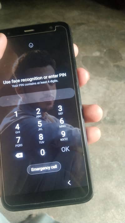 Samsung Mobile J6