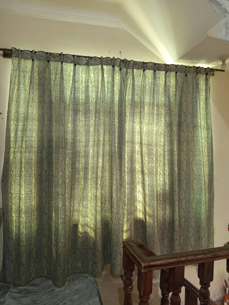 curtains 0