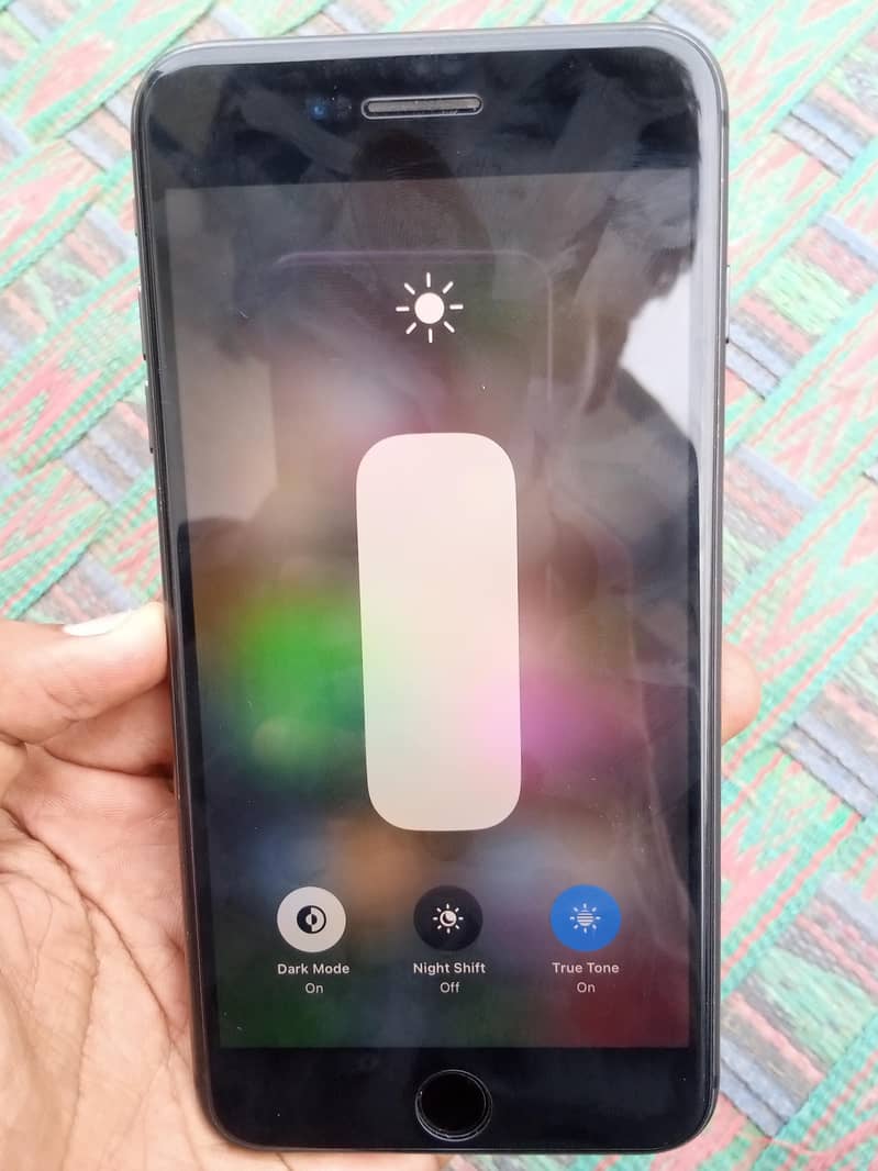 Apple iPhone 8 Plus 4
