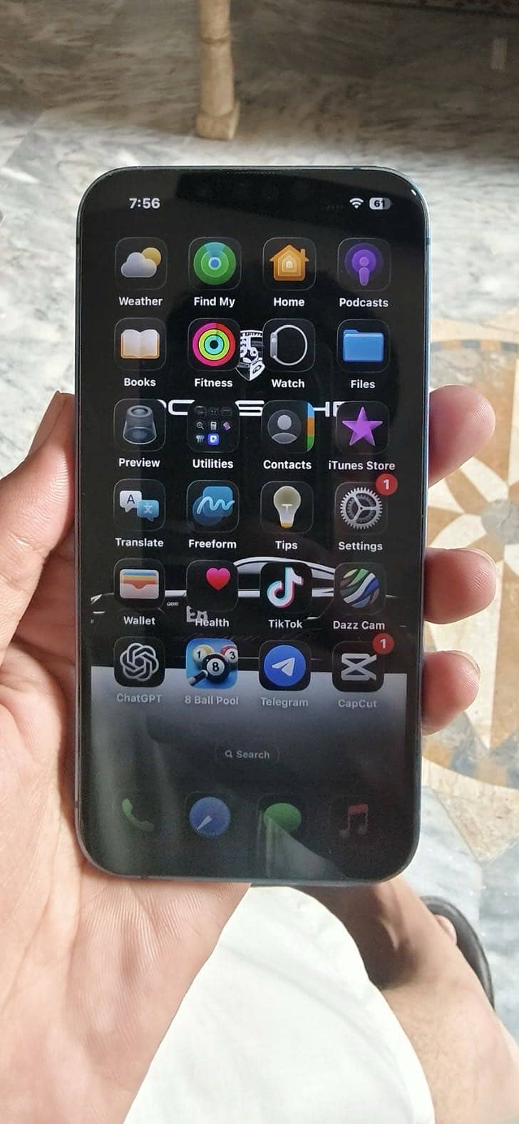Apple iPhone 13 0
