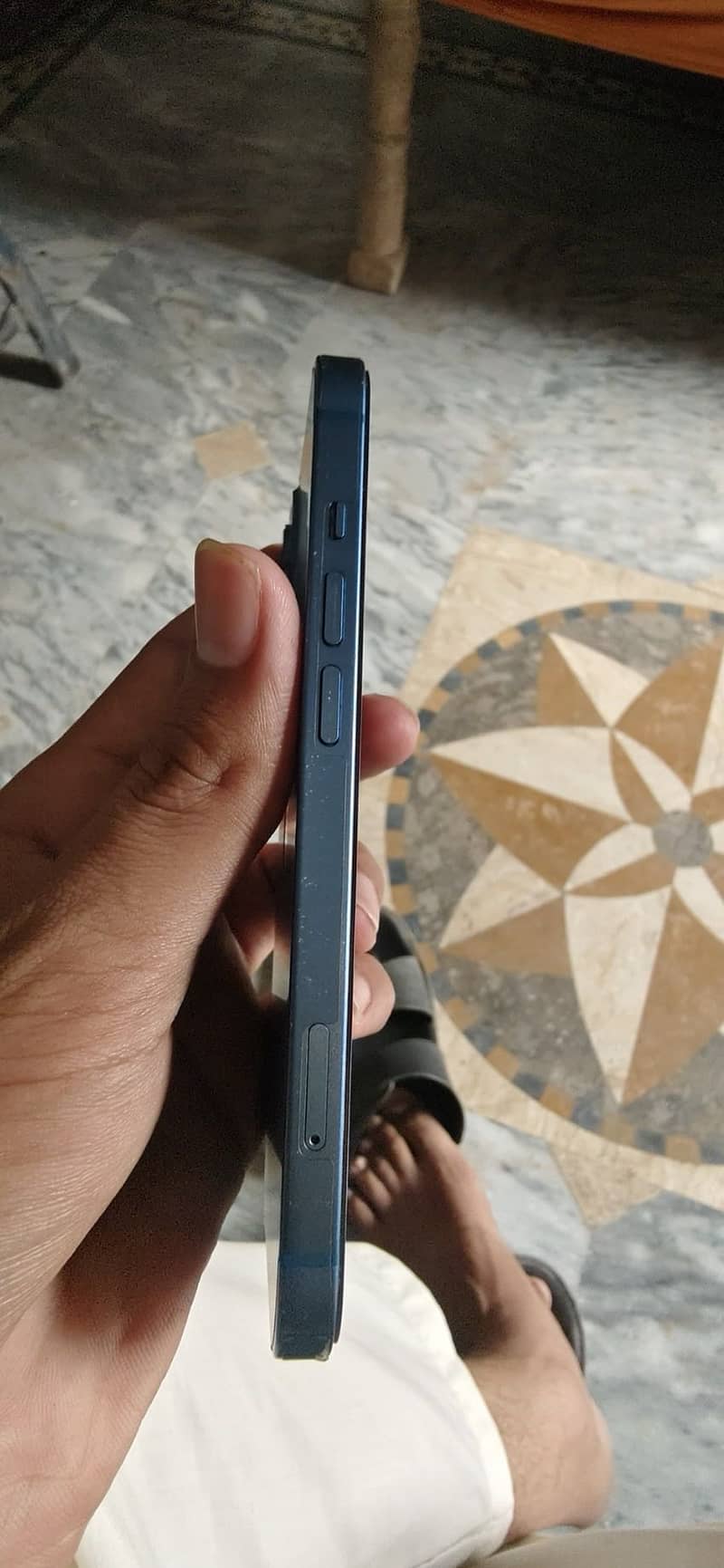 Apple iPhone 13 4