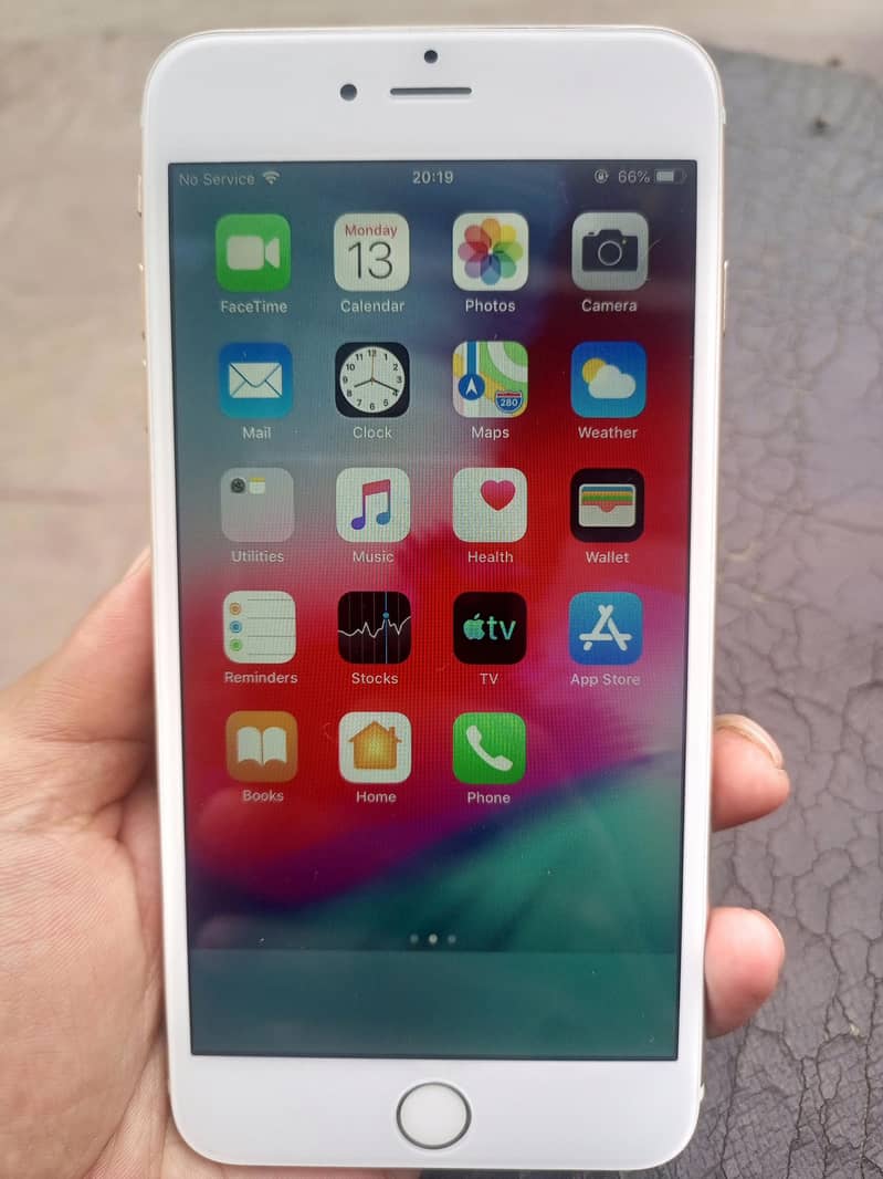 Apple iPhone 6 Plus 1