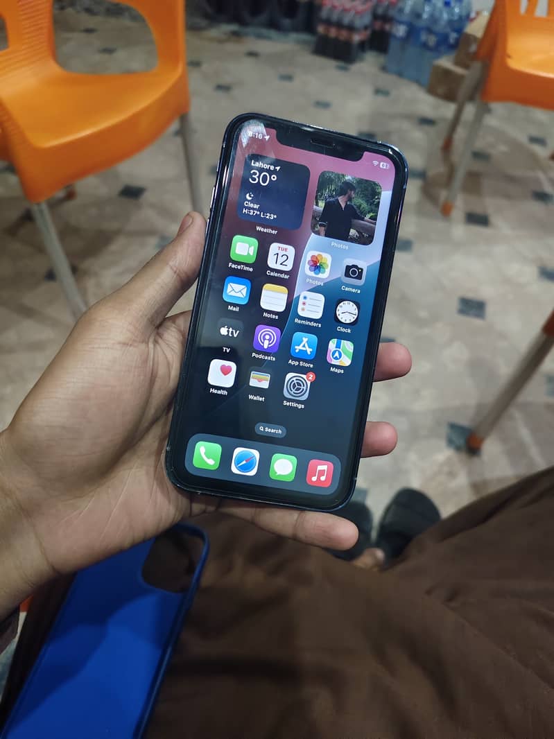 Apple iPhone XR exchange/sell 4
