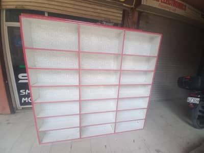 Shop Racking Wooden forsale Size 6/6.5 21 Box per Rack Good Condition