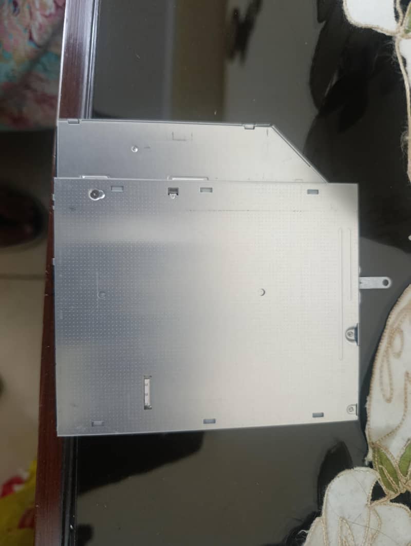 CD/ DVD driver 0