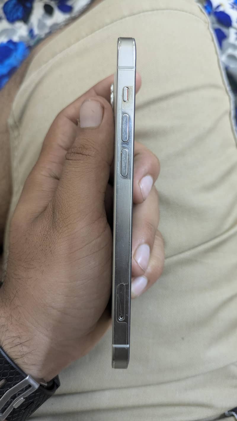 Apple iPhone 12 Pro 1