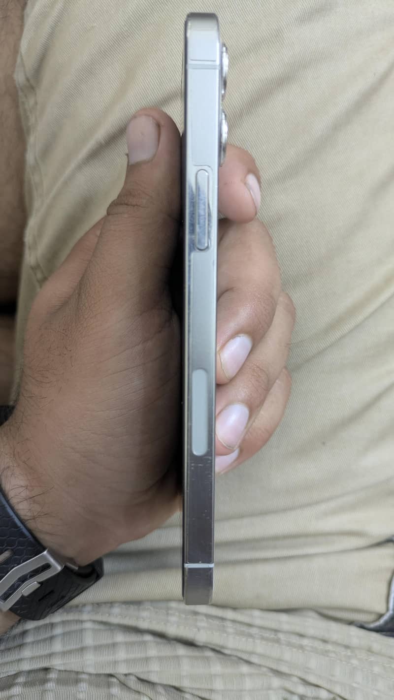 Apple iPhone 12 Pro 2