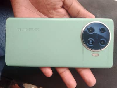 Tecno Spark 20 Pro Plus