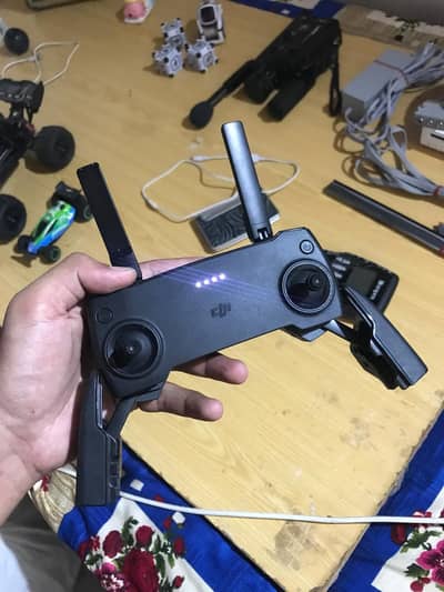 DJI controller (drone ka remote h)