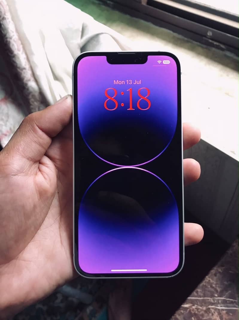iPhone 16 E 7