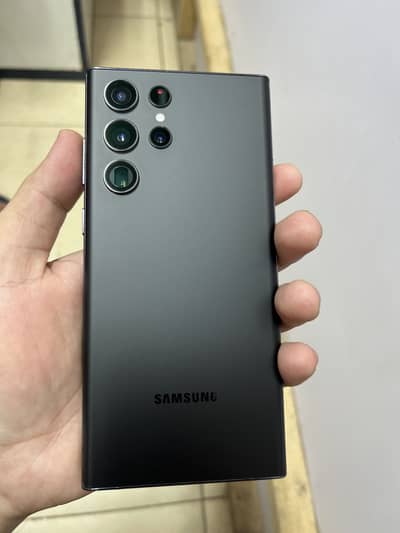 Samsung Galaxy S22 ultra 12/256gb with box