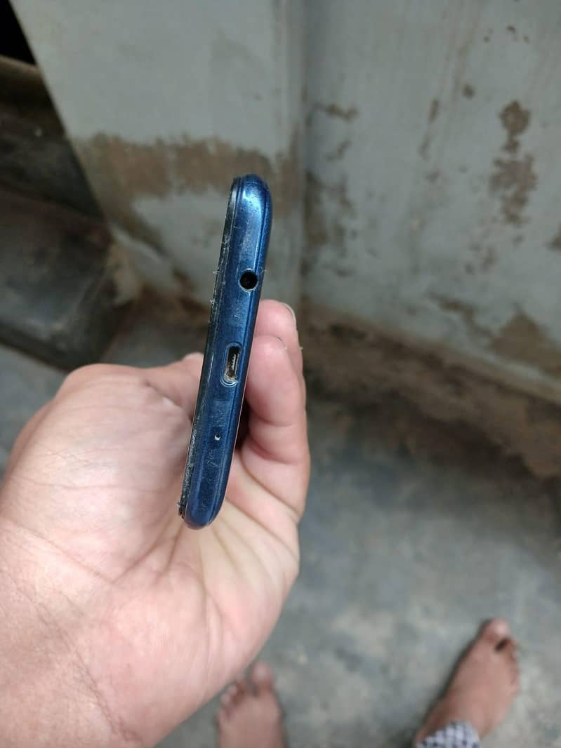 Tecno Pova 5