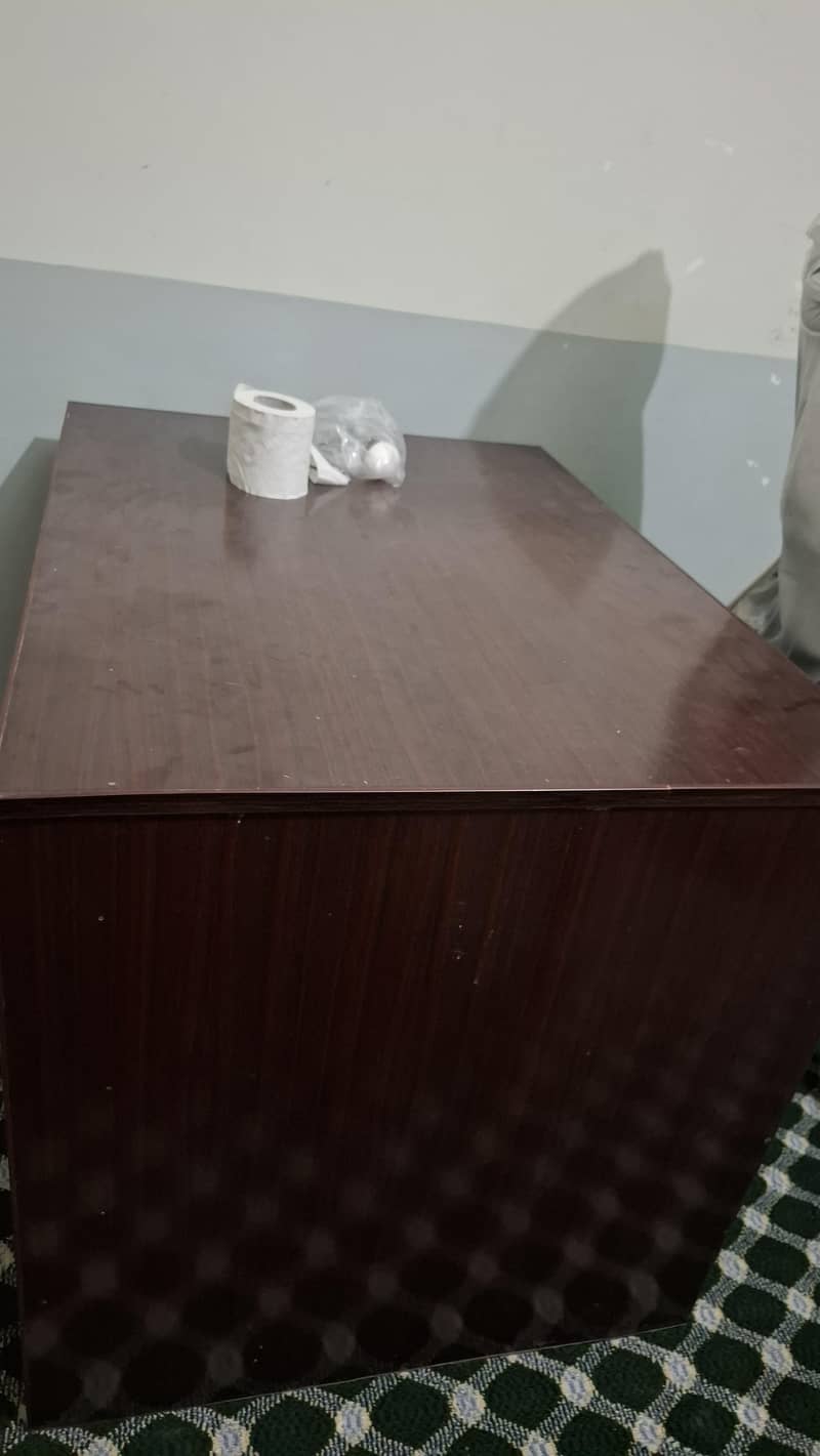 PC and STUDY TABLE 1