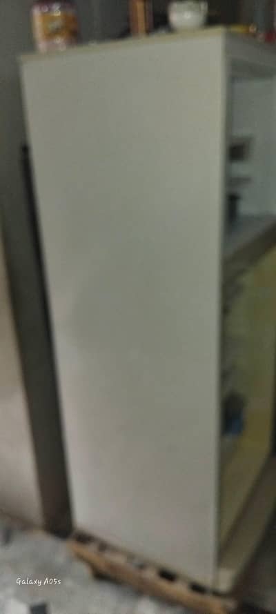 Pel Fridge.