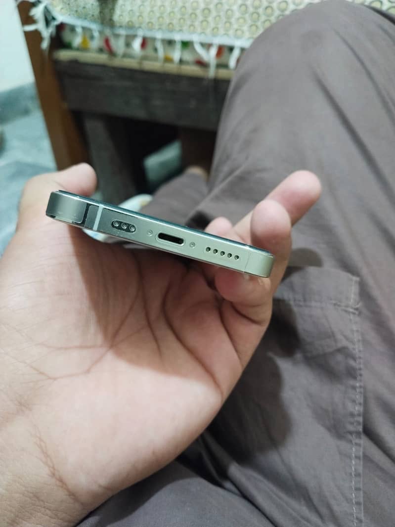 Apple iPhone 13 Pro 6